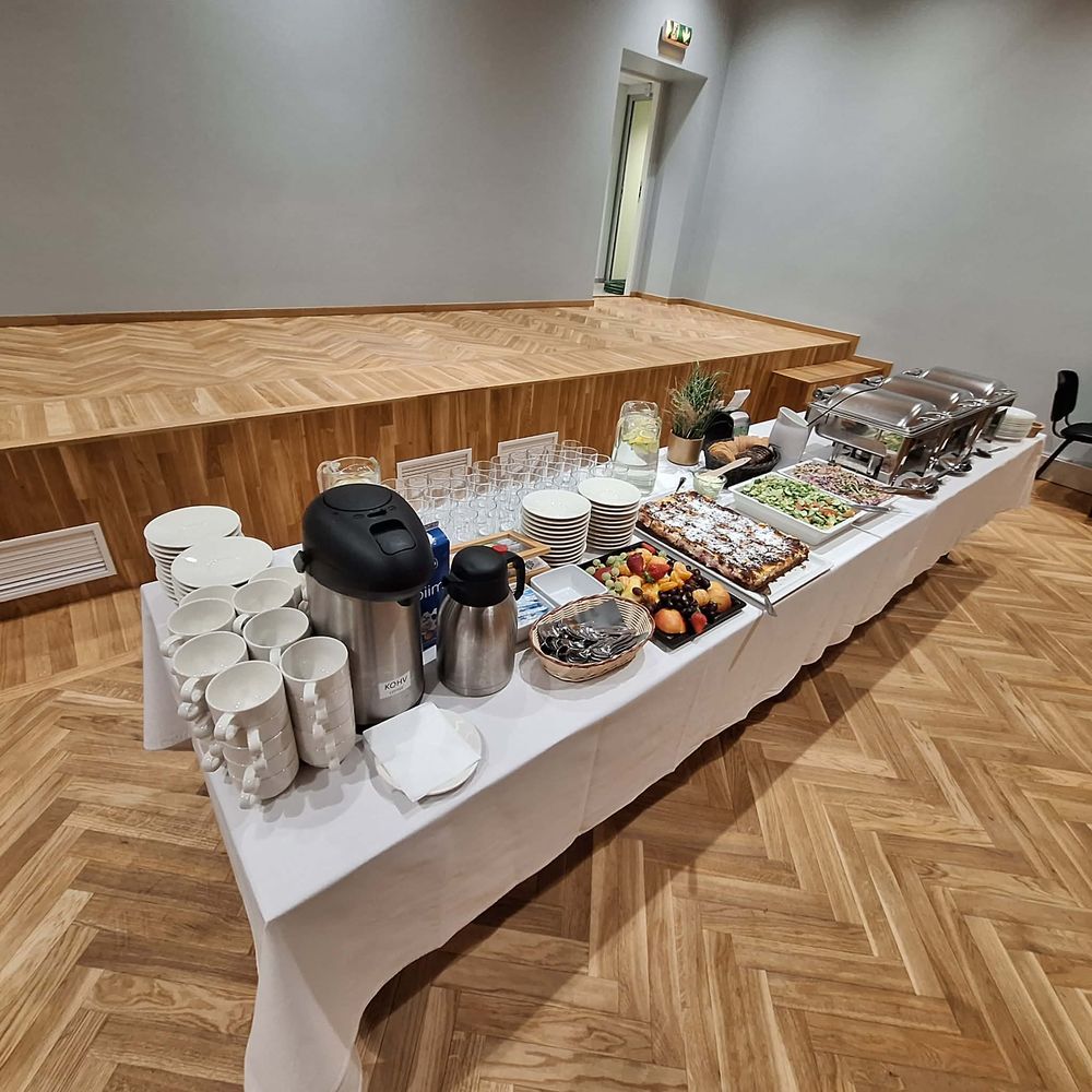 Lõunabuffee kirjandusmuuseumis